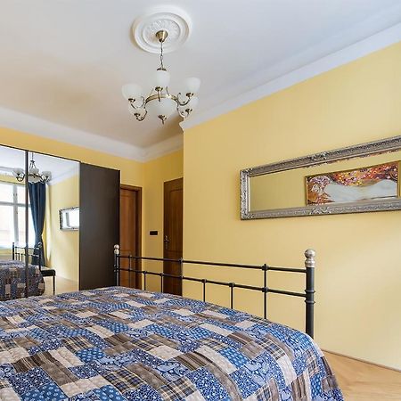 In Heart Of Prague - 2Br 2Ba Elegant Downtown Apt Екстериор снимка