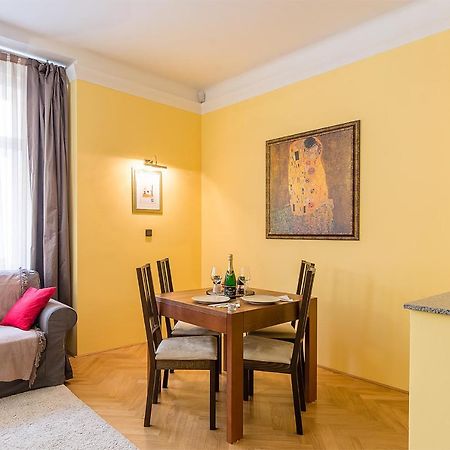 In Heart Of Prague - 2Br 2Ba Elegant Downtown Apt Екстериор снимка