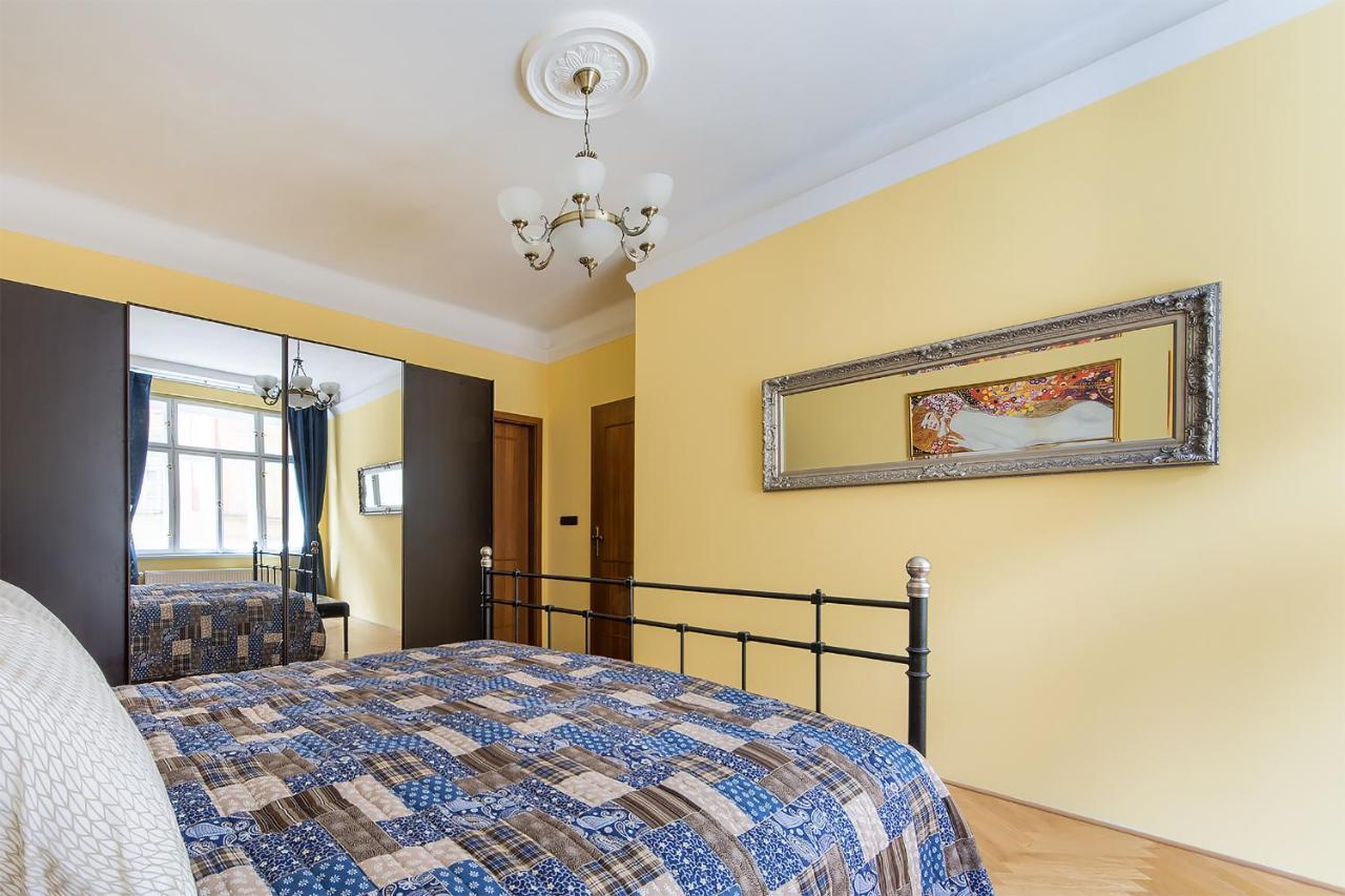 In Heart Of Prague - 2Br 2Ba Elegant Downtown Apt Екстериор снимка