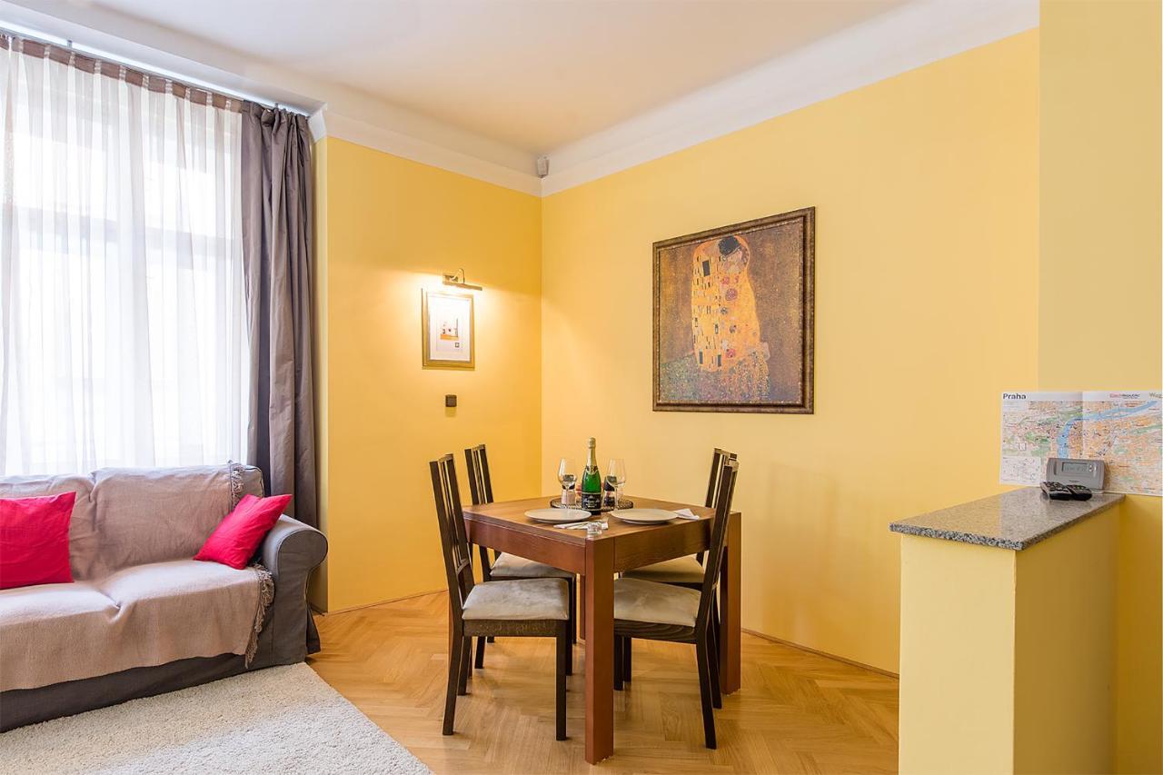 In Heart Of Prague - 2Br 2Ba Elegant Downtown Apt Екстериор снимка