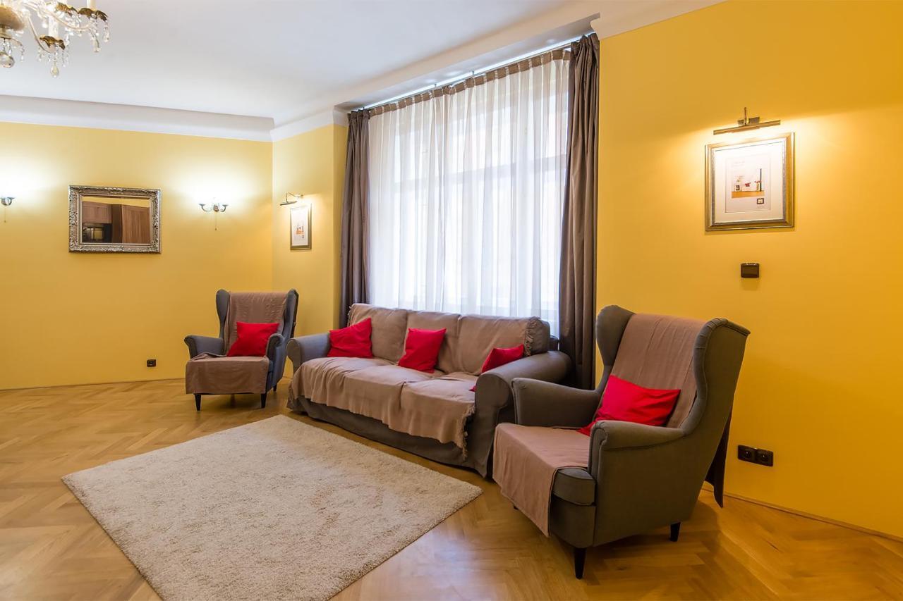 In Heart Of Prague - 2Br 2Ba Elegant Downtown Apt Екстериор снимка