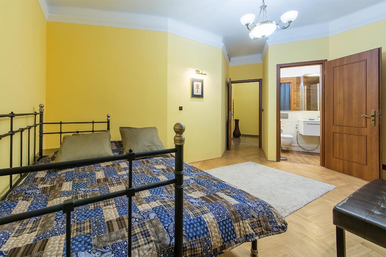 In Heart Of Prague - 2Br 2Ba Elegant Downtown Apt Екстериор снимка